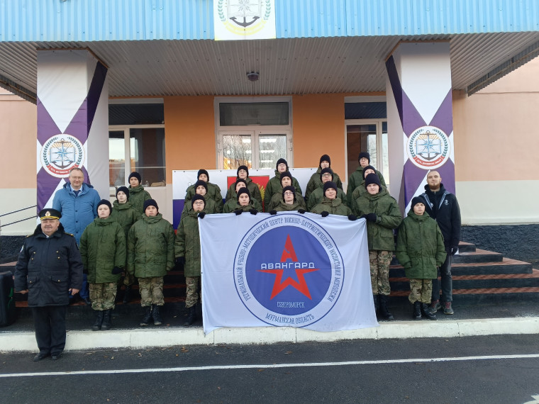 Мы знаем, чем курсанты Авангарда будут заниматься на выходных.... Конечно, рассказывать всем как прошла смена.