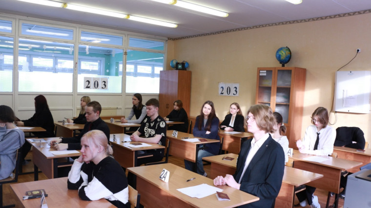 Мурманская область: «Региональный репетиционный экзамен по русскому языку в форме ЕГЭ пройдет 18 марта».
