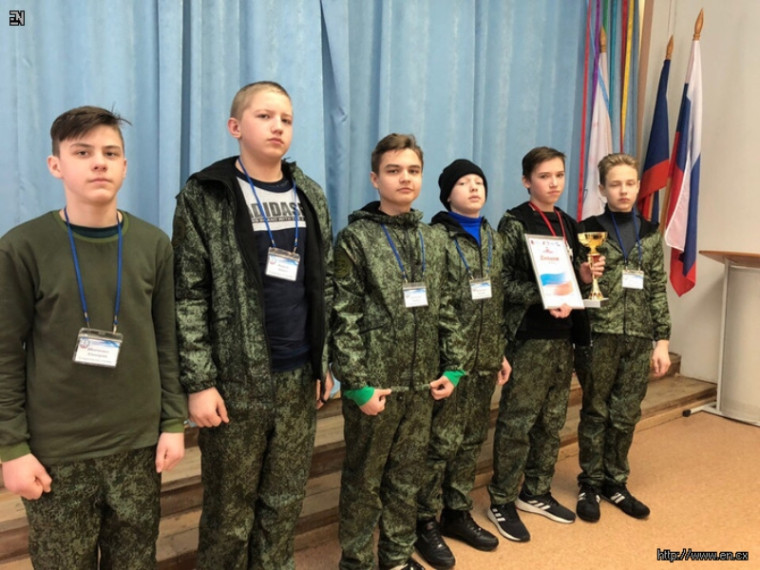 Военно-историческая игра «Защитник Отечества».