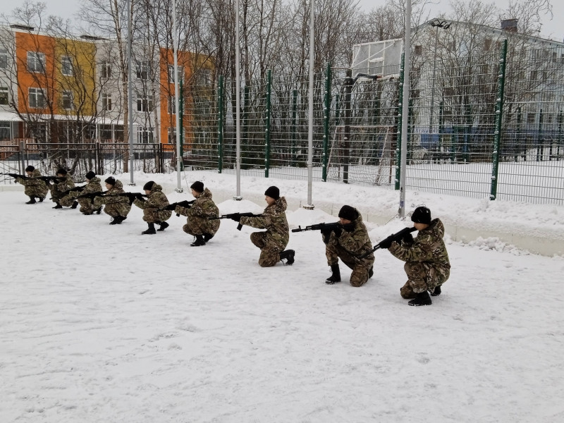 10 ноября 2025 года началась 63 военно-патриотическая смена на базе УМЦ "Авангард" для девушек из ЦРТДиЮ «Полярис» г. Мончегорска.