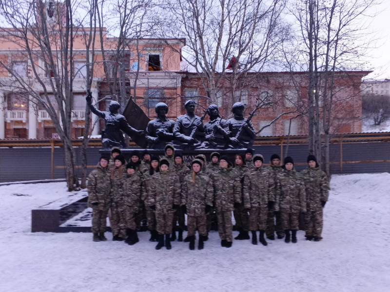 10 ноября 2025 года началась 63 военно-патриотическая смена на базе УМЦ "Авангард" для девушек из ЦРТДиЮ «Полярис» г. Мончегорска.