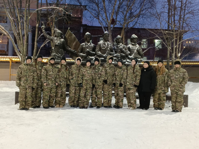 18 ноября 2025 года началась 64-я военно-патриотическая смена для девушек Движение первых из г. Мурманска и Кольского района.
