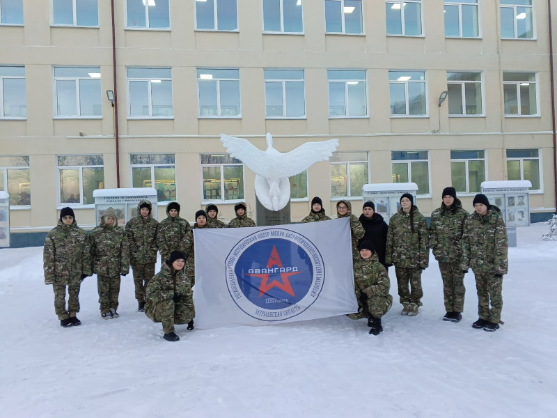 18 ноября 2025 года началась 64-я военно-патриотическая смена для девушек Движение первых из г. Мурманска и Кольского района.