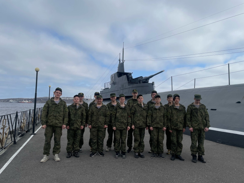 12 мая 2025 года в Региональном учебно-методическом центре «Авангард»  начались учебные сборы (56 смена) для юношей 10-х классов Печенгского муниципального округа.